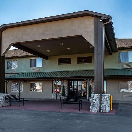 Quality Inn & Suites West Pueblo Extérieur photo
